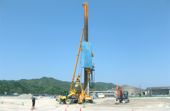 陸上地盤改良機 日車DH658